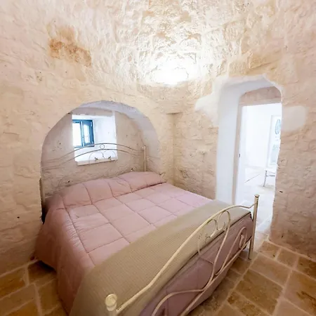 Il Trullo Di Galu' - Pool & Garden